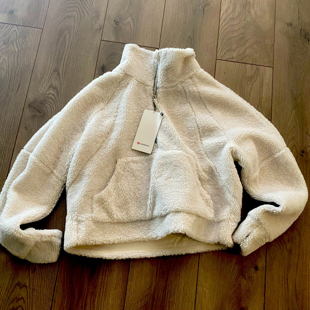 Lululemon new winterseason Scuba oversize fleece funnel jacket M/L  women’s size